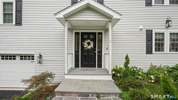 Property Photo:  5 Candle Hill Road  CT 06812 