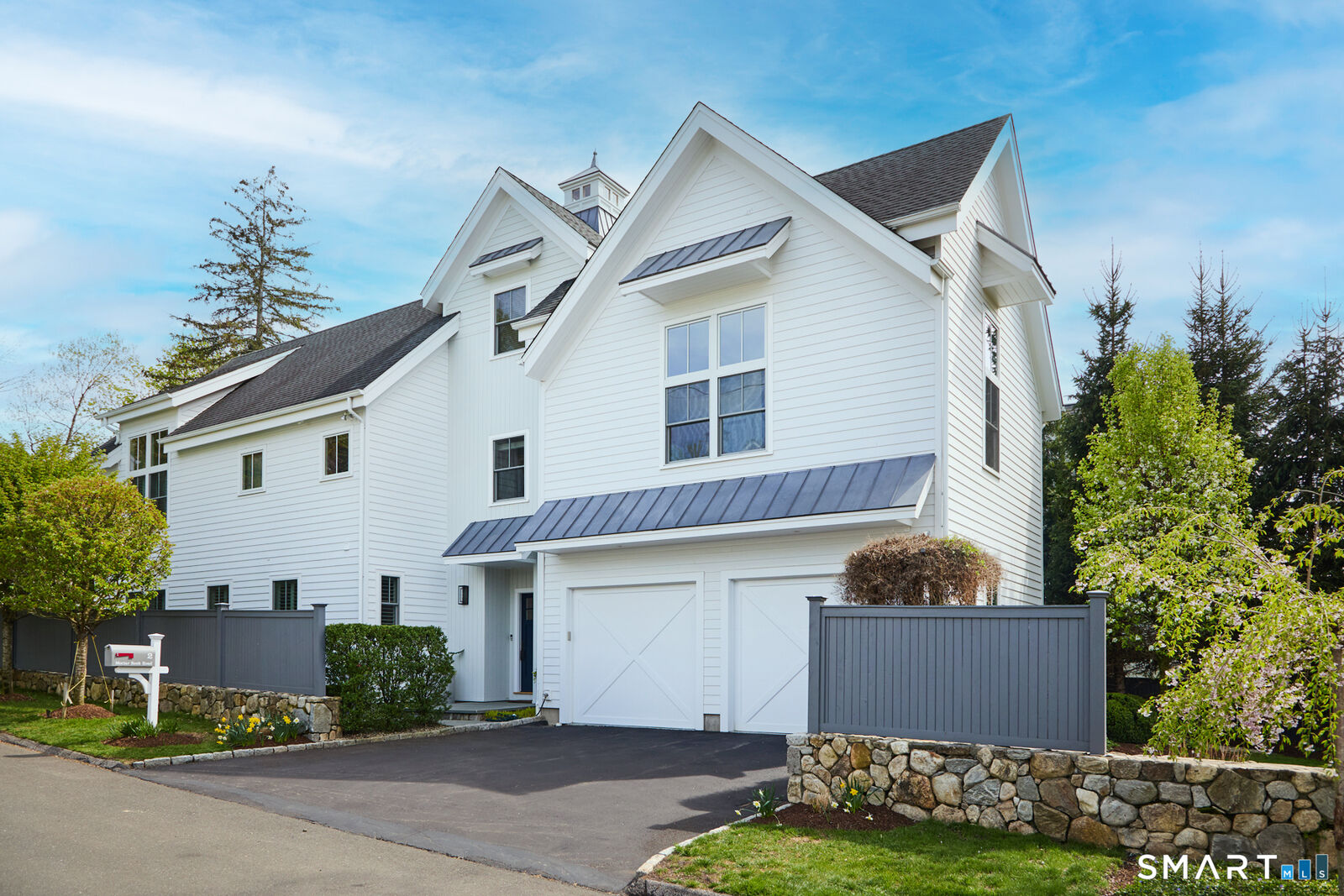 Property Photo:  2 Mortar Rock Road  CT 06880 