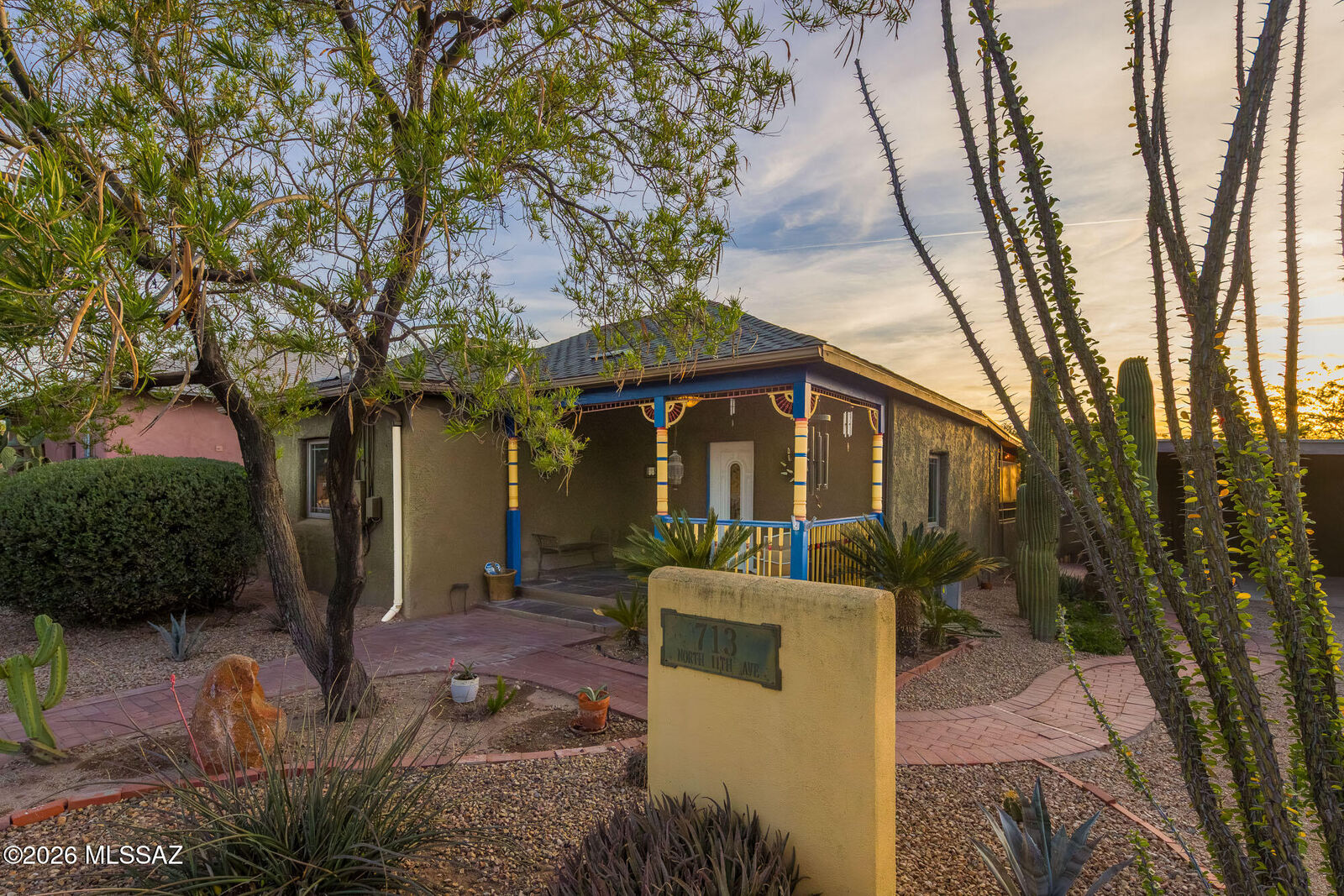 Property Photo:  713 N 11th Avenue  AZ 85705 