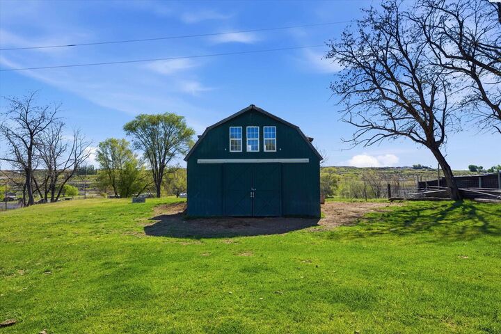 Property Photo: 351 W Eltopia West WA 99330