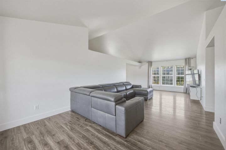 Property Photo:  4485 Northlake Drive  WA 99353 