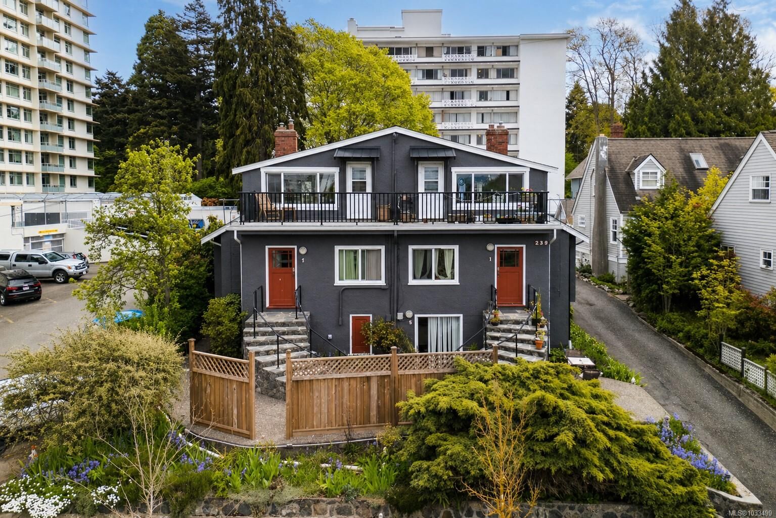 Property Photo: 239 St. Andrews St BC V8V 2N1