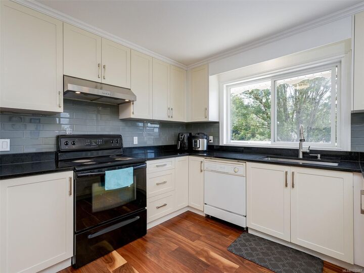 Property Photo: 948 McKenzie Ave BC V8X 3G5
