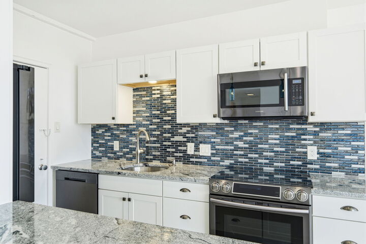 Property Photo:  1801 Lavaca Street 6C  TX 78701 