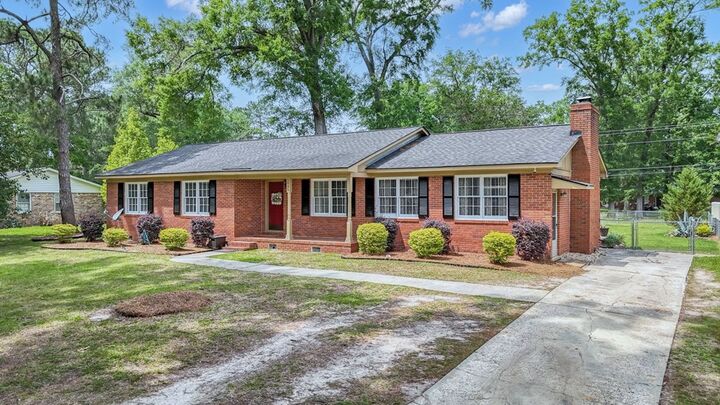 Property Photo:  1605 NE Eleventh Ave  GA 31707 
