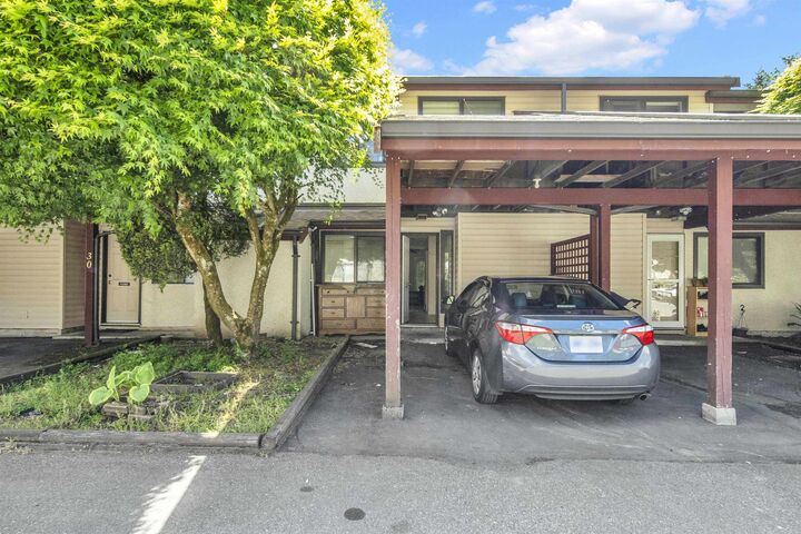 Property Photo: 13990 74 Avenue 31 BC V3W 7E6