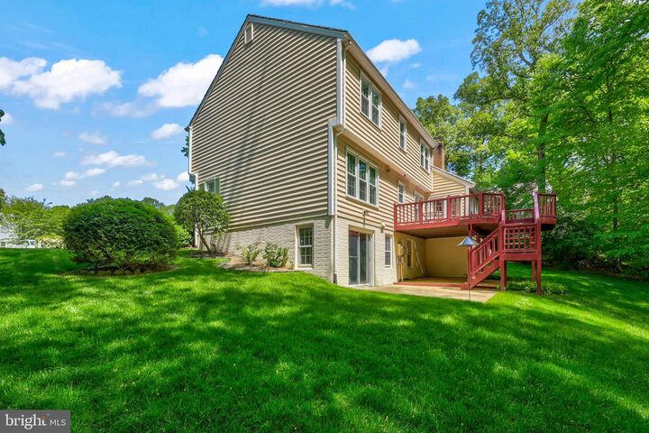 Property Photo:  11613 Brookway Court  VA 22192 