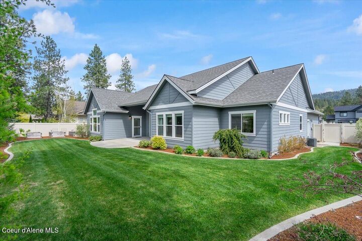 Property Photo:  2240 E Thomas Hill Dr  ID 83815 