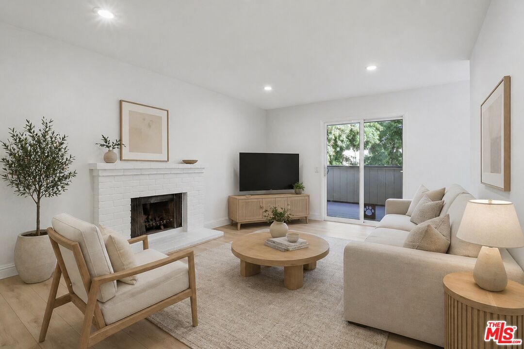 Property Photo:  2511 Easton Pl  CA 95133 
