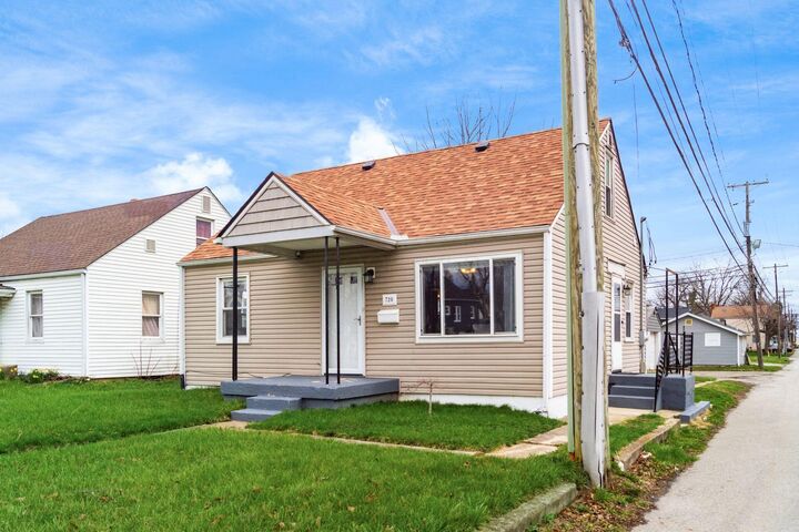 Property Photo:  720 S Hampton Road  OH 43213 