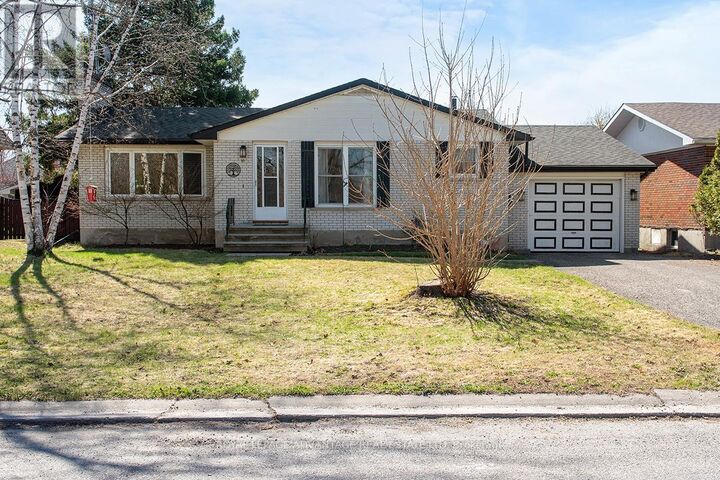 10 Robert Road — photo 1