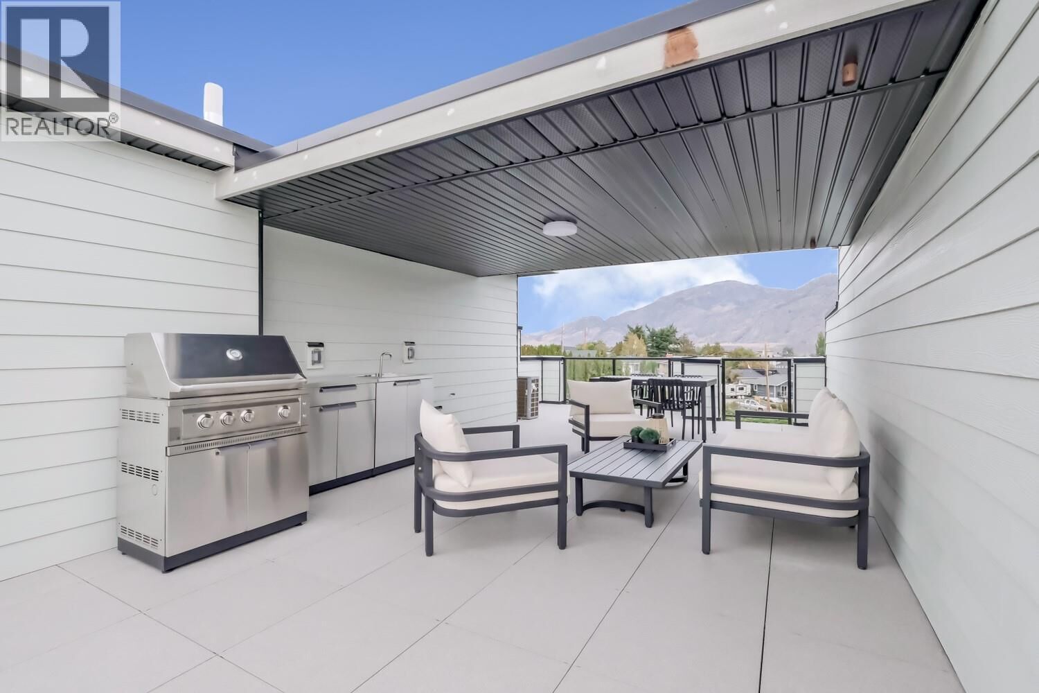 Property Photo: 4601 97th Street 4 BC V0H 1V1
