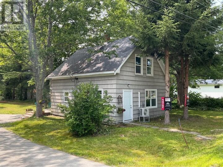 492 Highway 8 — photo 1