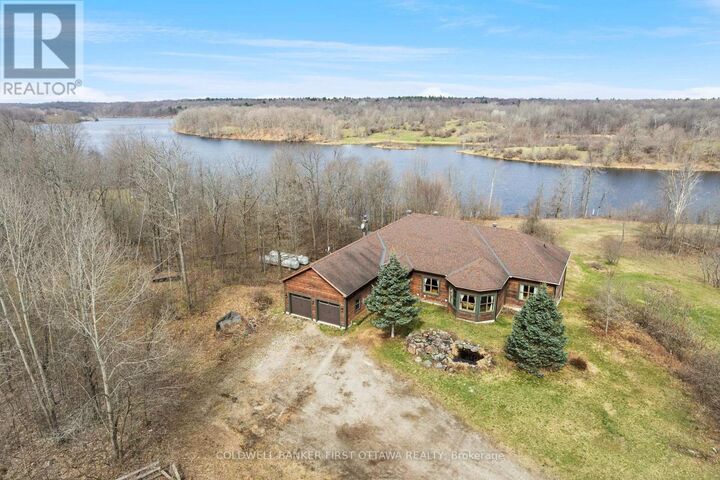 399 Grady Road East — photo 1