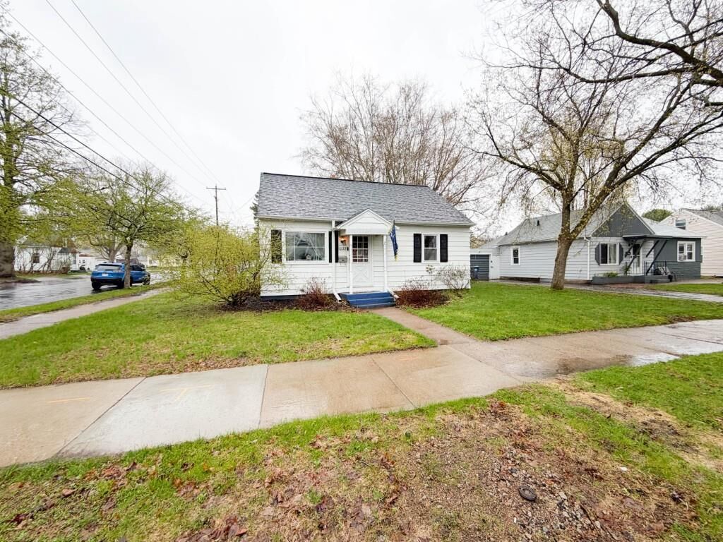 Property Photo:  1023 N 8th Avenue  WI 54401 