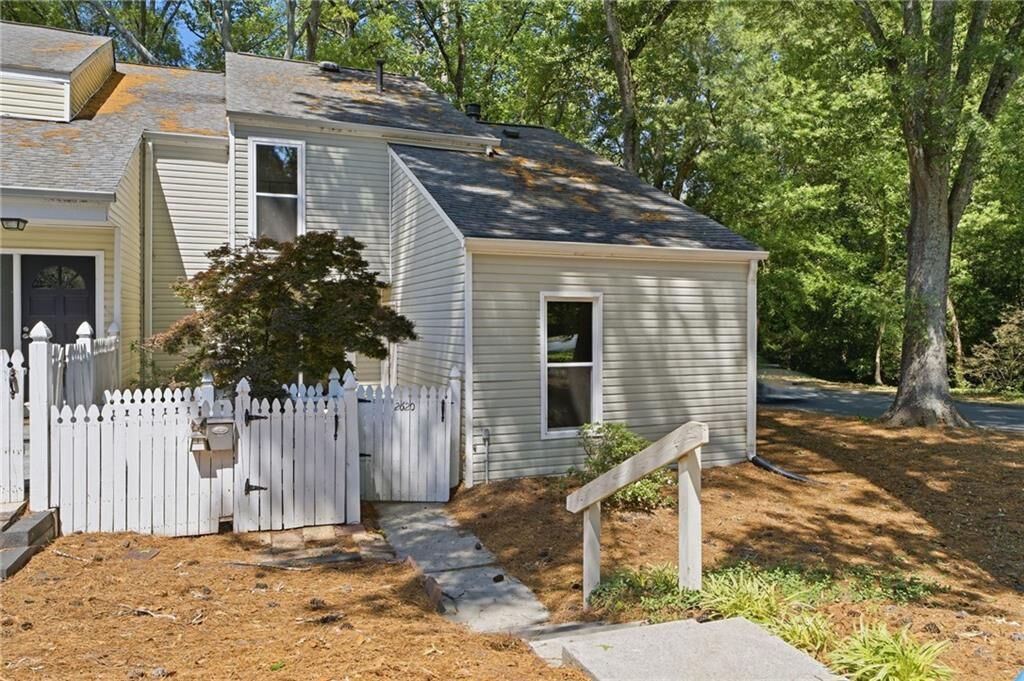 Property Photo:  2620 Meadowlawn Drive SE  GA 30067 