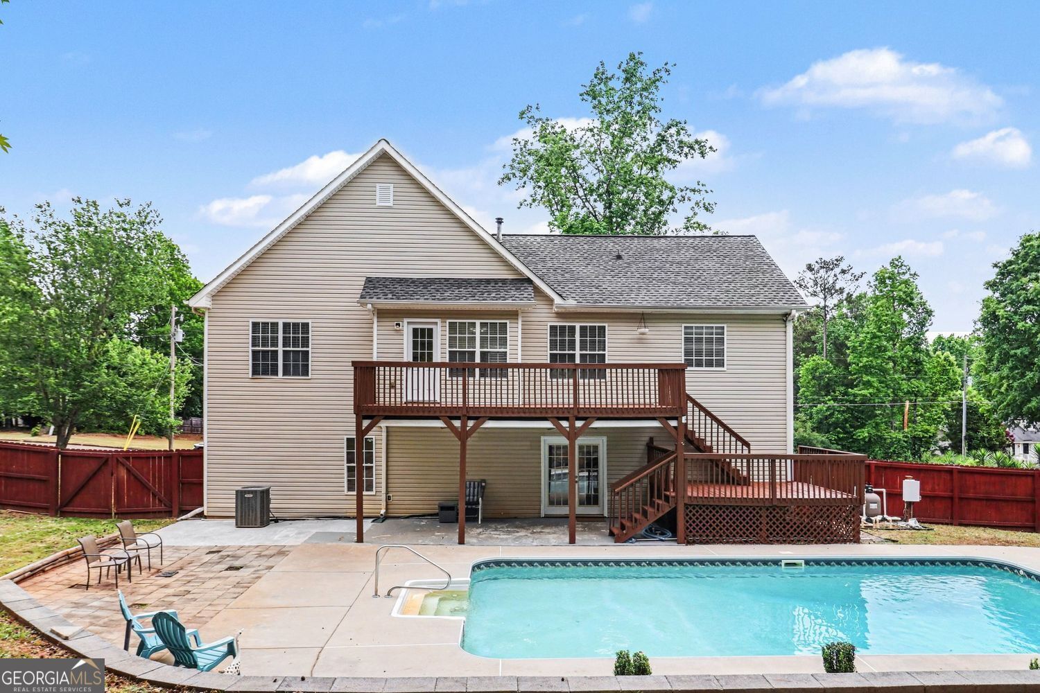 Property Photo: 8936 Dornoch Circle GA 30187