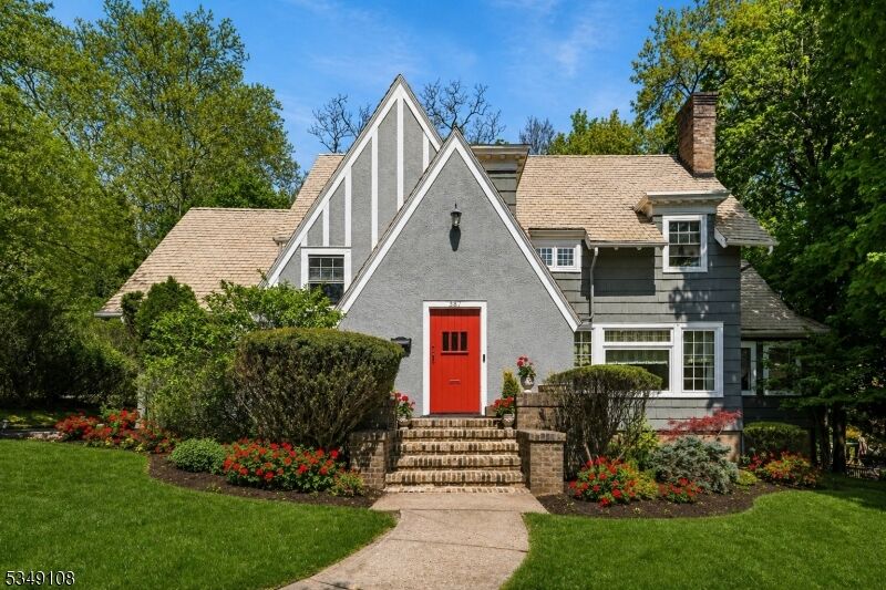 Property Photo:  387 Beech Spring Rd  NJ 07079 