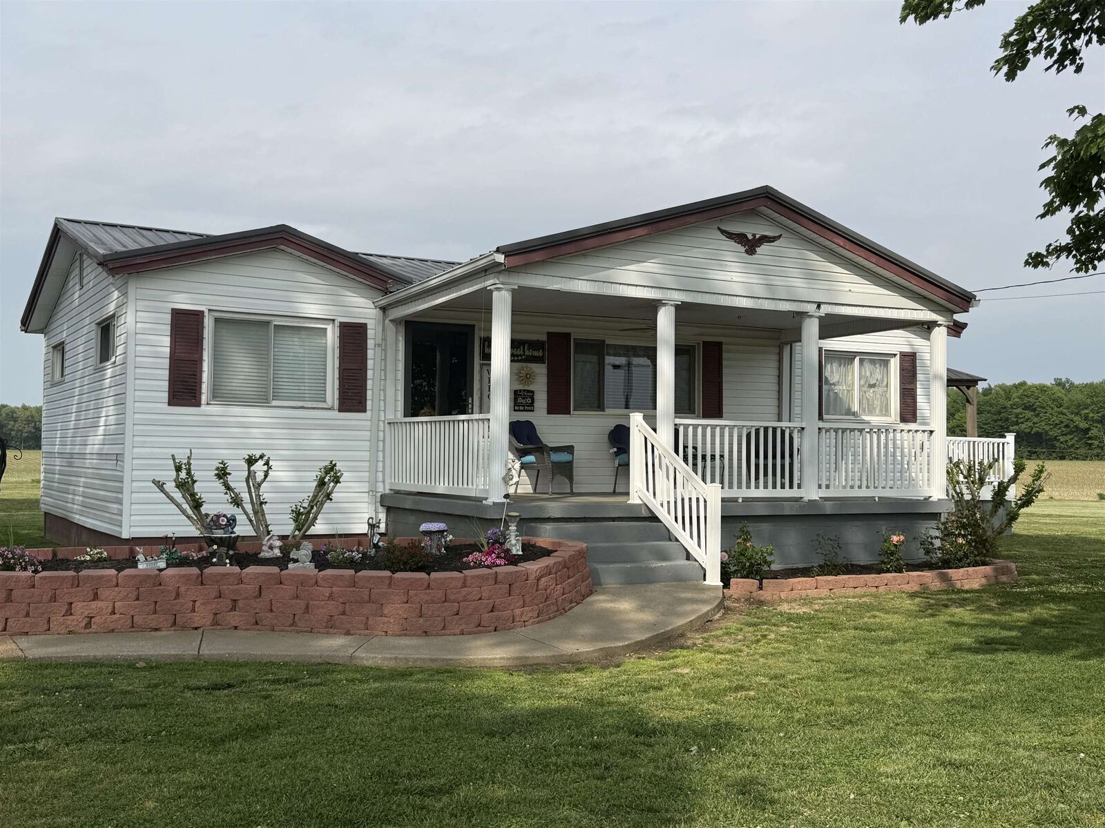 Property Photo:  7152 Peters Rd  KY 42451 