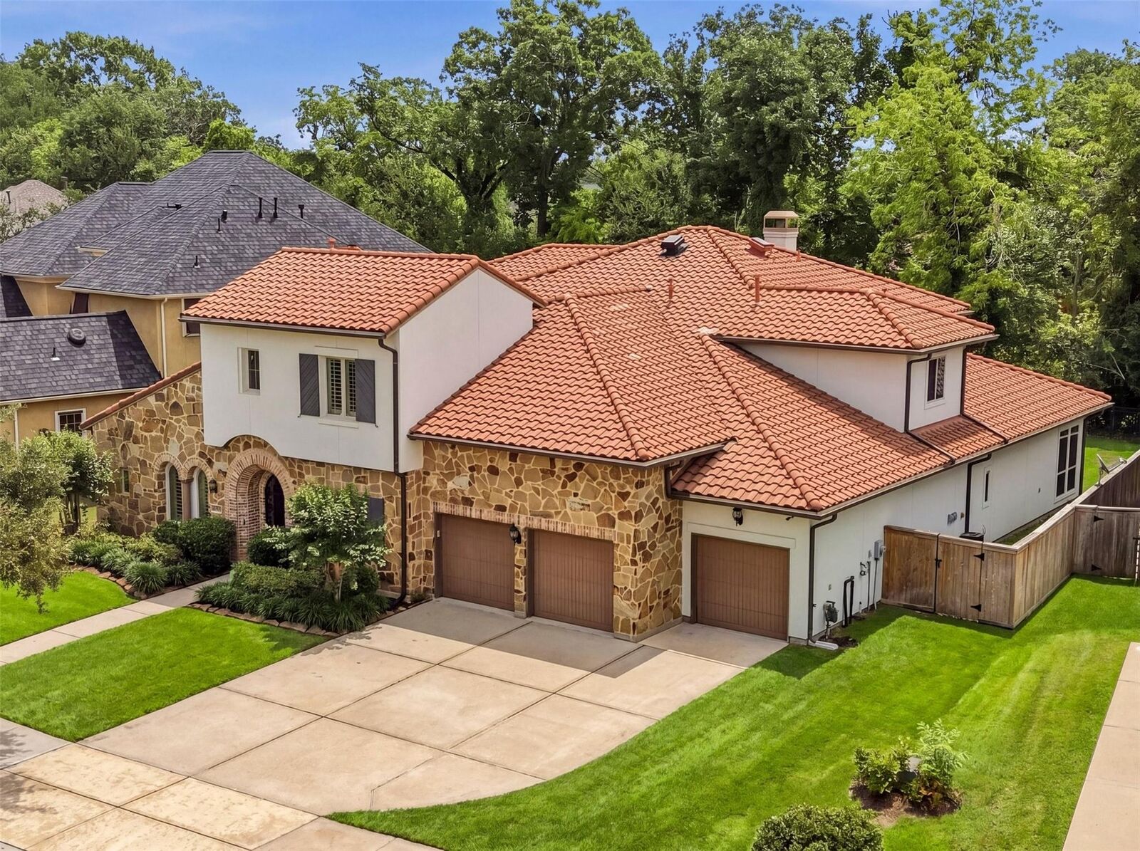 Property Photo: 6139 Logan Creek Lane TX 77479