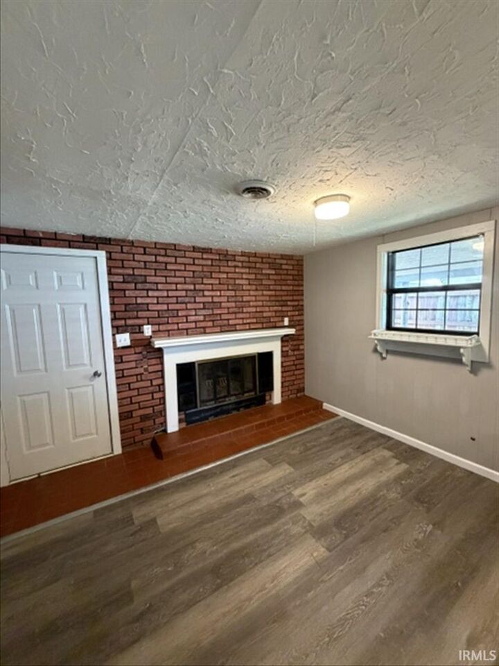 Property Photo:  1250 Maple Court Street  IN 47714 