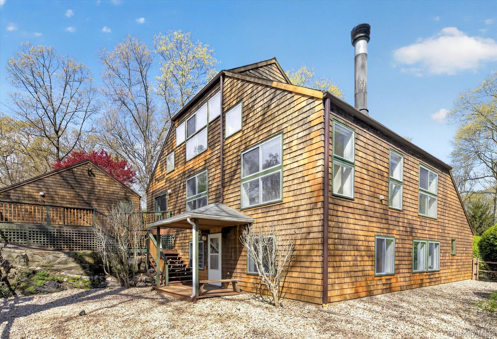 Property Photo:  213 Vail Lane  NY 10560 
