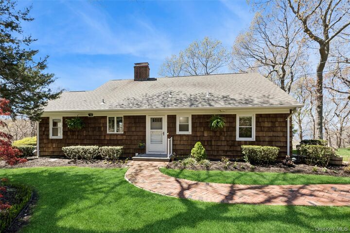 Property Photo:  3 Summit Drive  NY 11933 