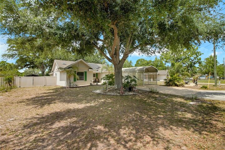 Property Photo:  35833 Dawn Drive  FL 34788 