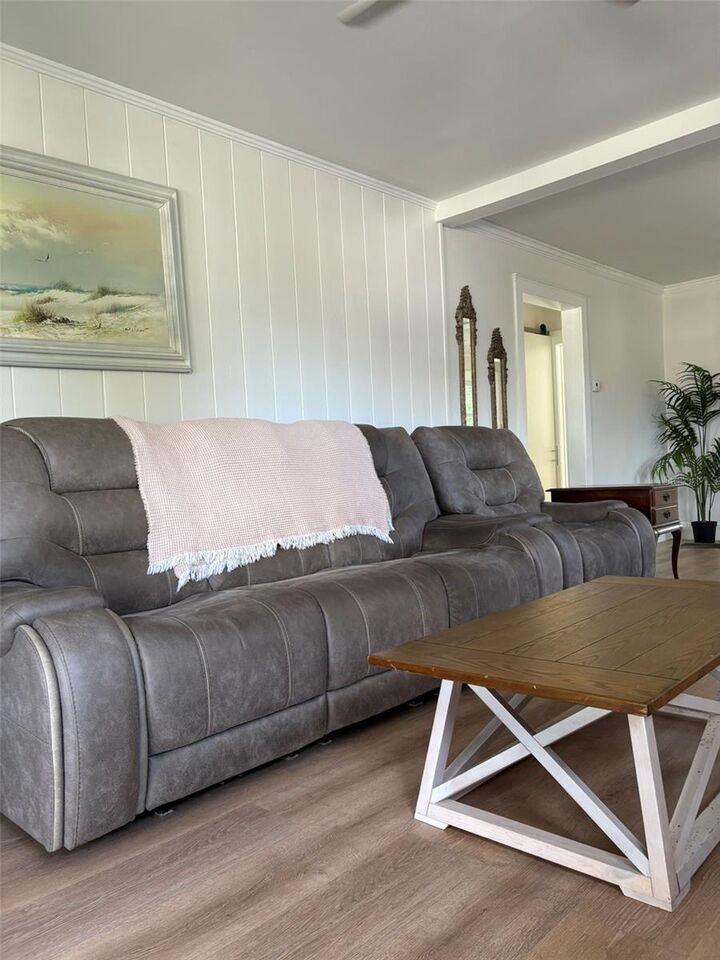 Property Photo:  2570 Loma Linda Street  FL 34239 