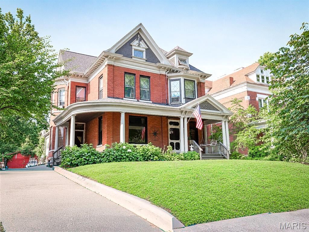 Property Photo: 1634 Vermont Street IL 62301