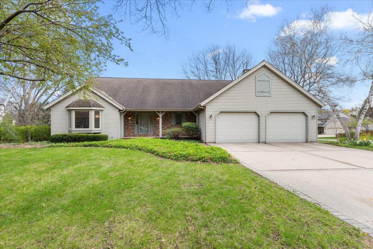 Property Photo:  N95w7155 Coventry Ct  WI 53012 