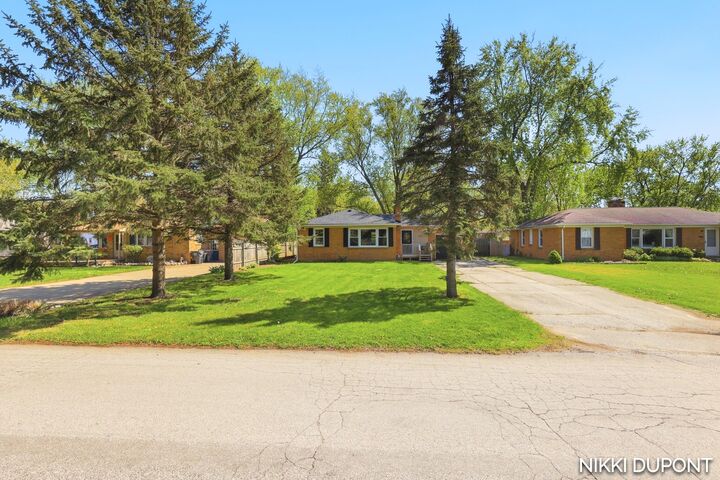 Property Photo: 382 Dale Avenue MI 49022