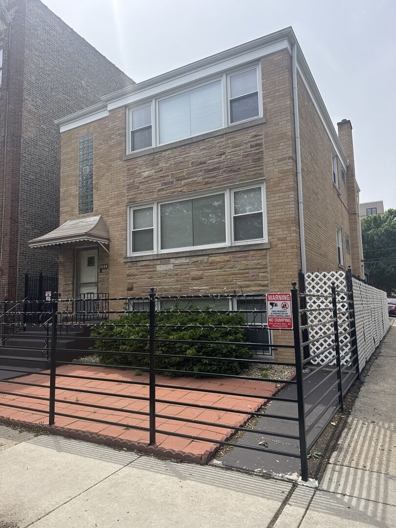 Property Photo:  5544 N Campbell Avenue 1C  IL 60625 