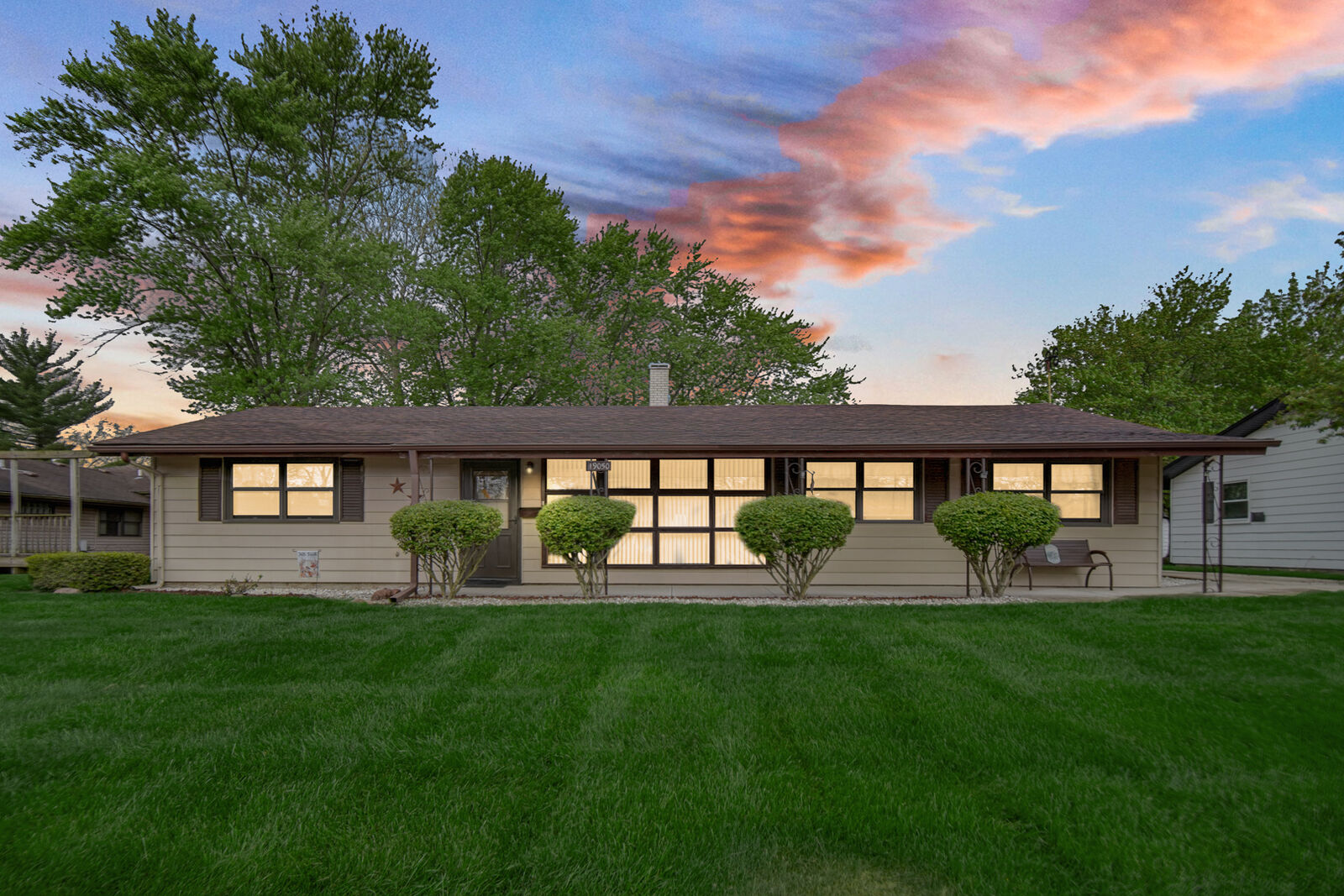 Property Photo:  19050 Baker Avenue  IL 60478 