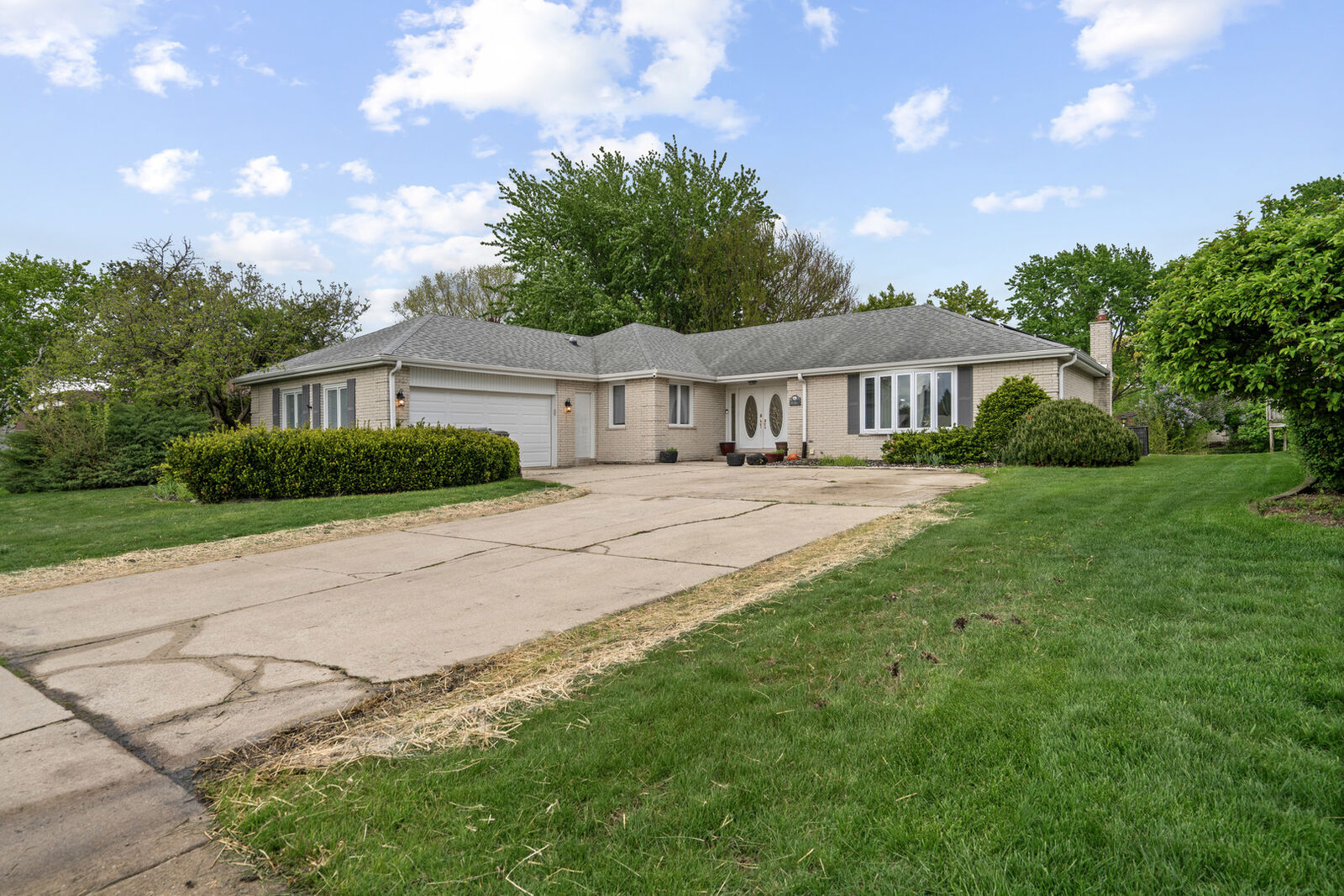 Property Photo:  13747 S 88th Avenue  IL 60462 