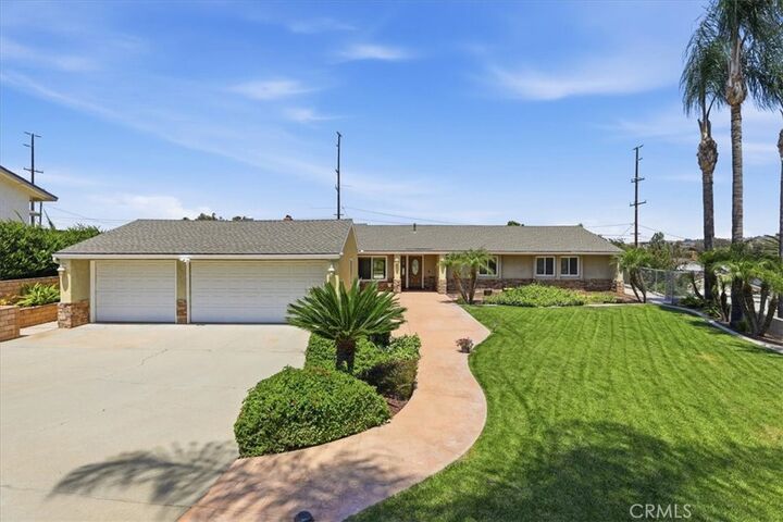 Property Photo:  16540 Wagon Wheel  CA 92506 