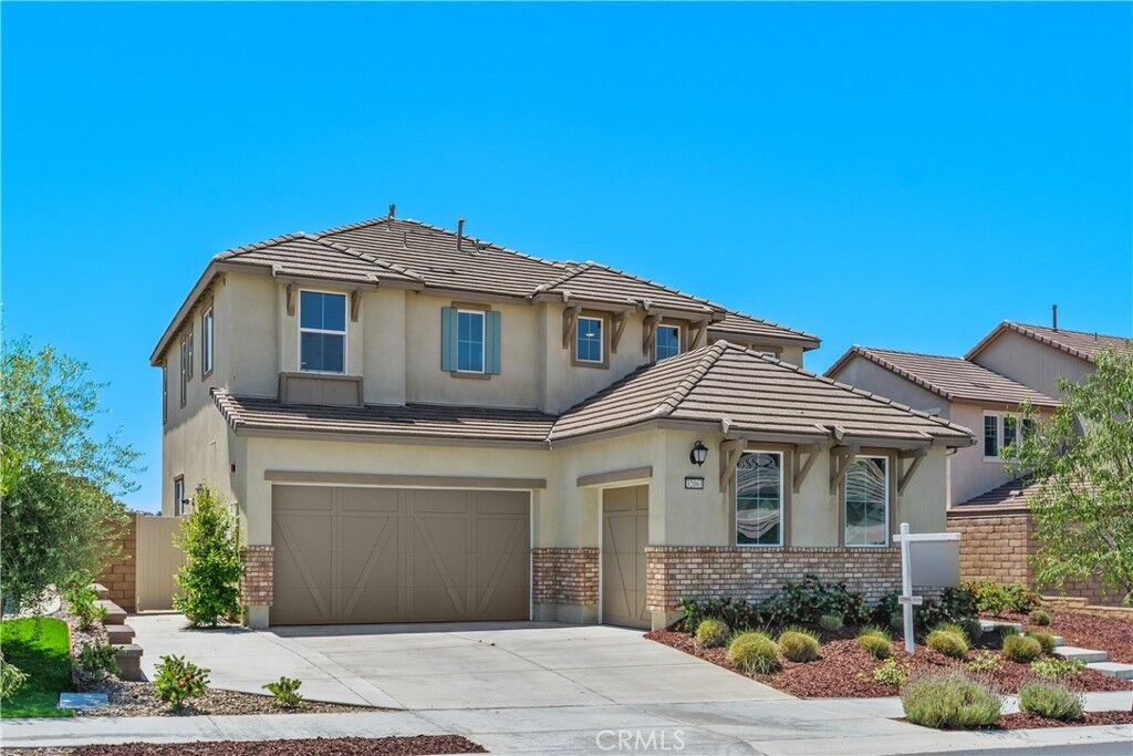 Property Photo:  32063 Dayspring Way  CA 92591 