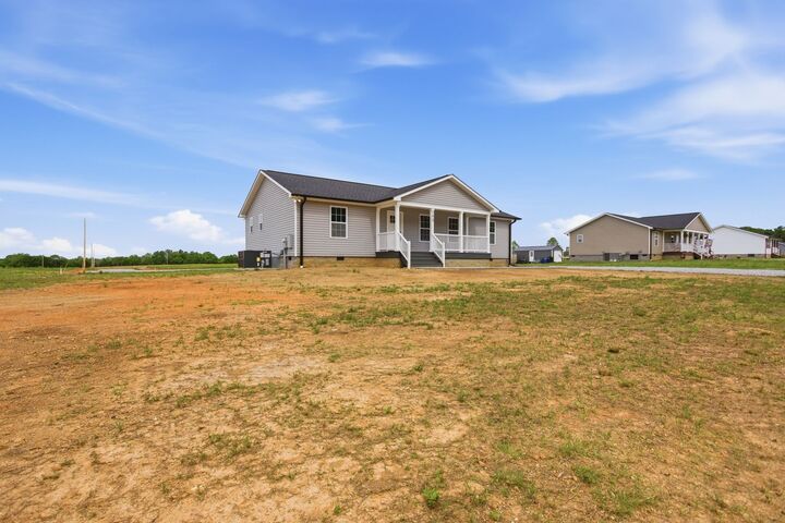Property Photo:  193 Rigling Rd  TN 38469 