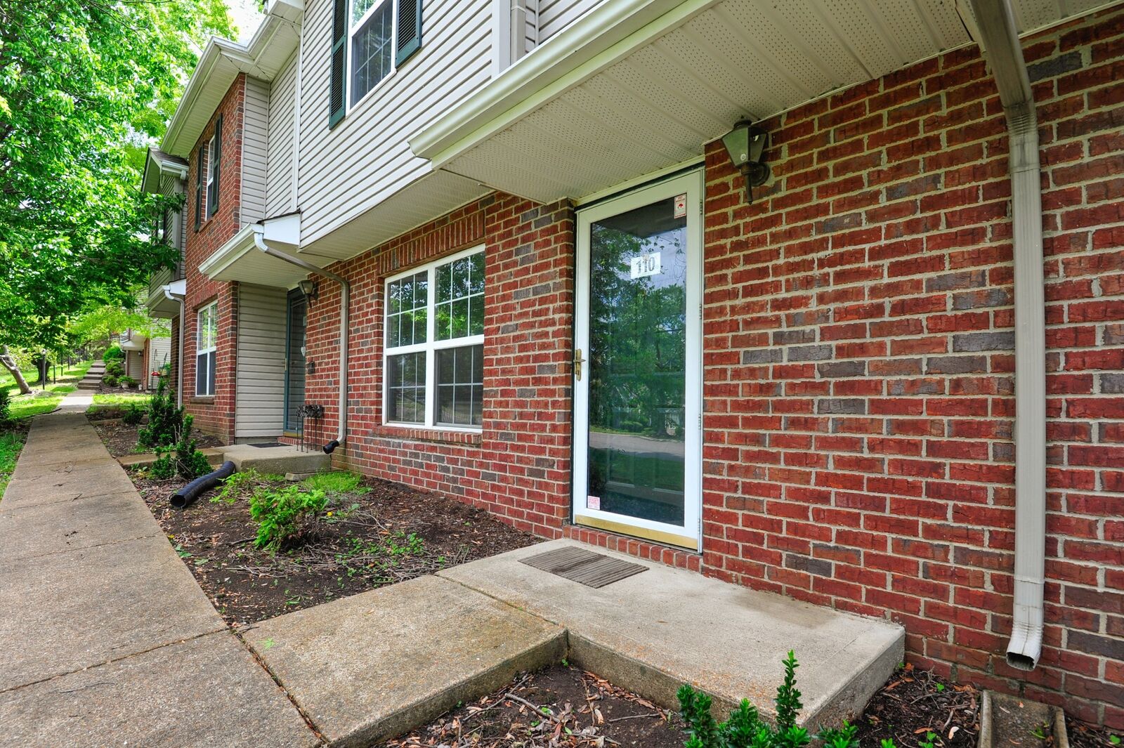 Property Photo:  110 Waterview Dr  TN 37075 