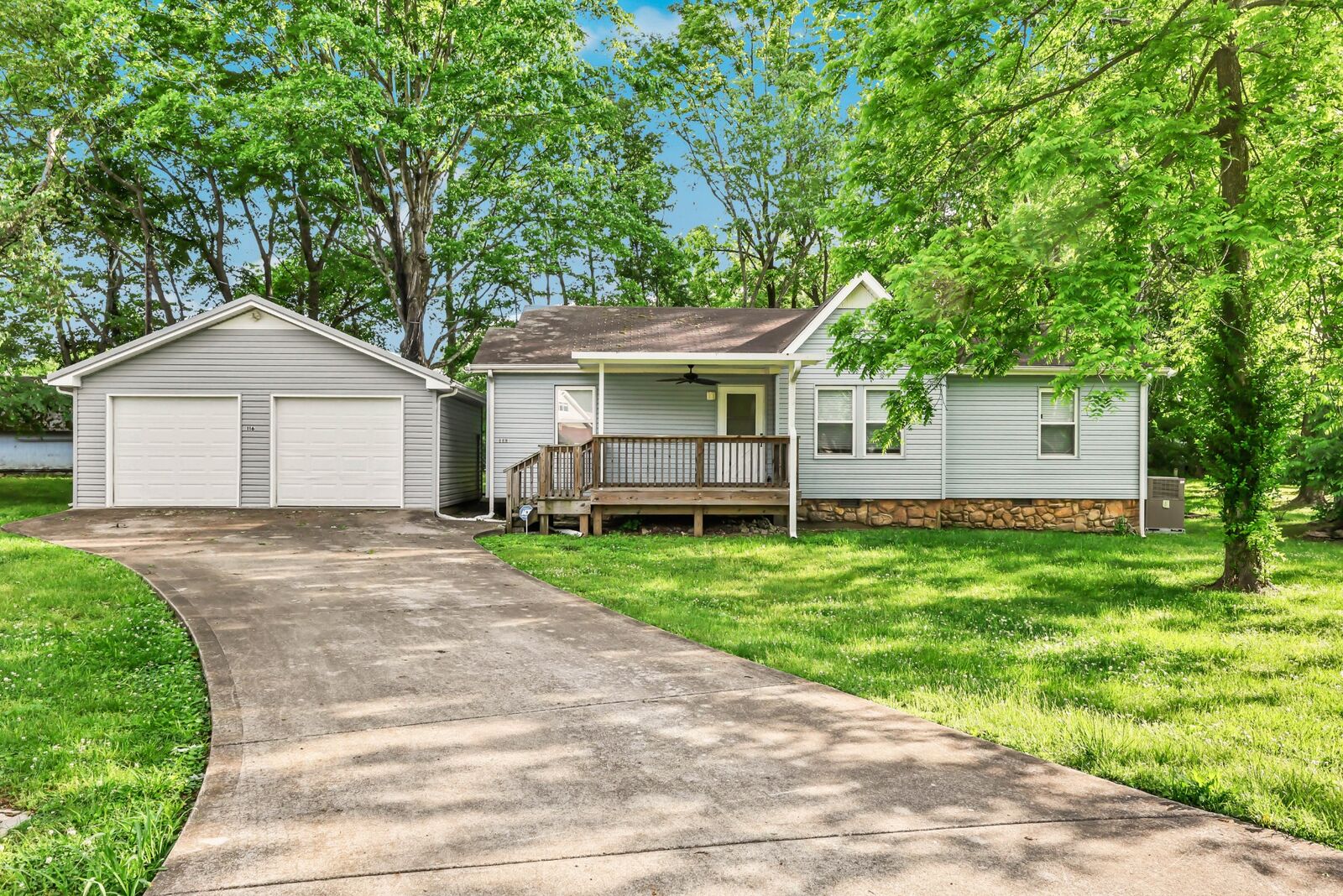 Property Photo:  116 Lilac Ct  TN 37042 