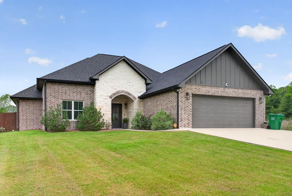 Property Photo:  6436 Fm 326  TX 75901 