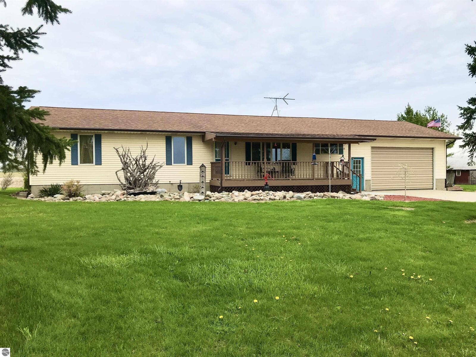 Property Photo:  1989 S Crapo Road  MI 48847 