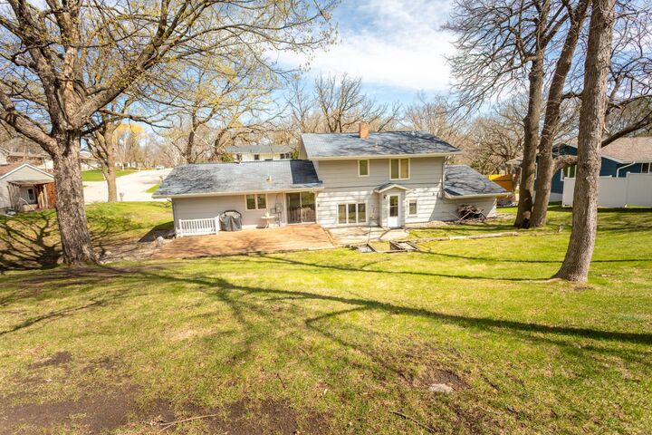 Property Photo:  905 Viking Street  MN 56308 