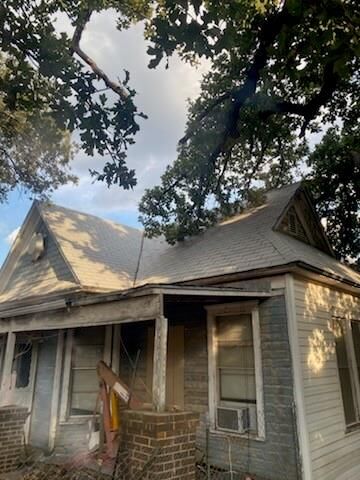 Property Photo:  403 W 5th Street  TX 76437 