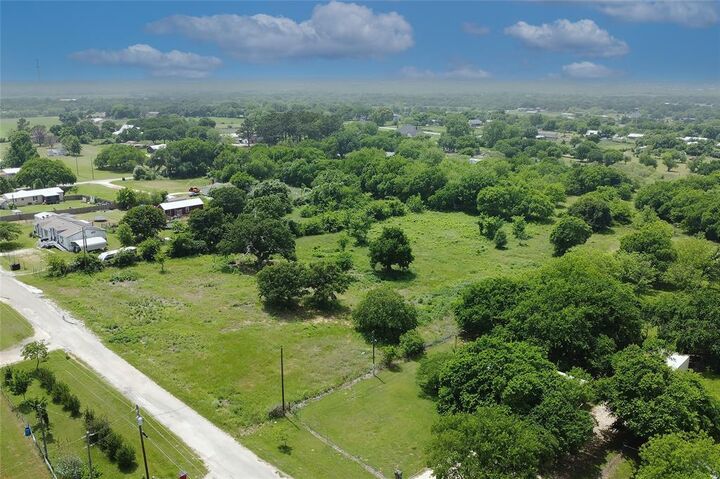 Property Photo:  2013 Tepar Lane  TX 76031 