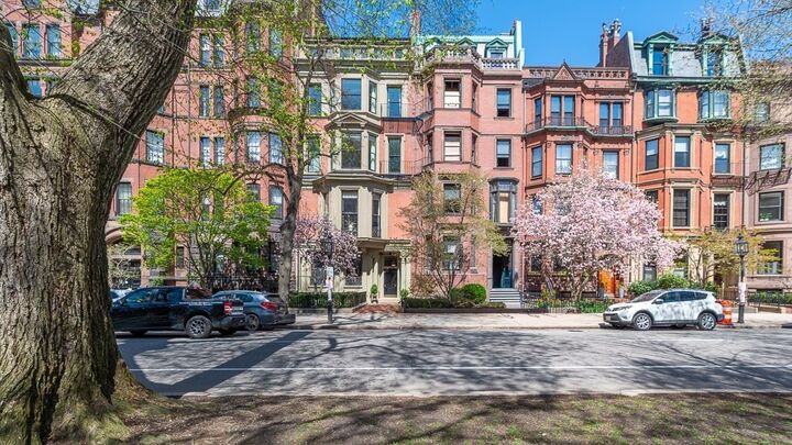 Property Photo:  183 Commonwealth Ave. Ph  MA 02116 