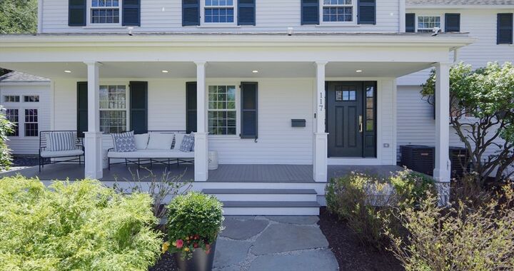 Property Photo:  117 Forest St  MA 02481 