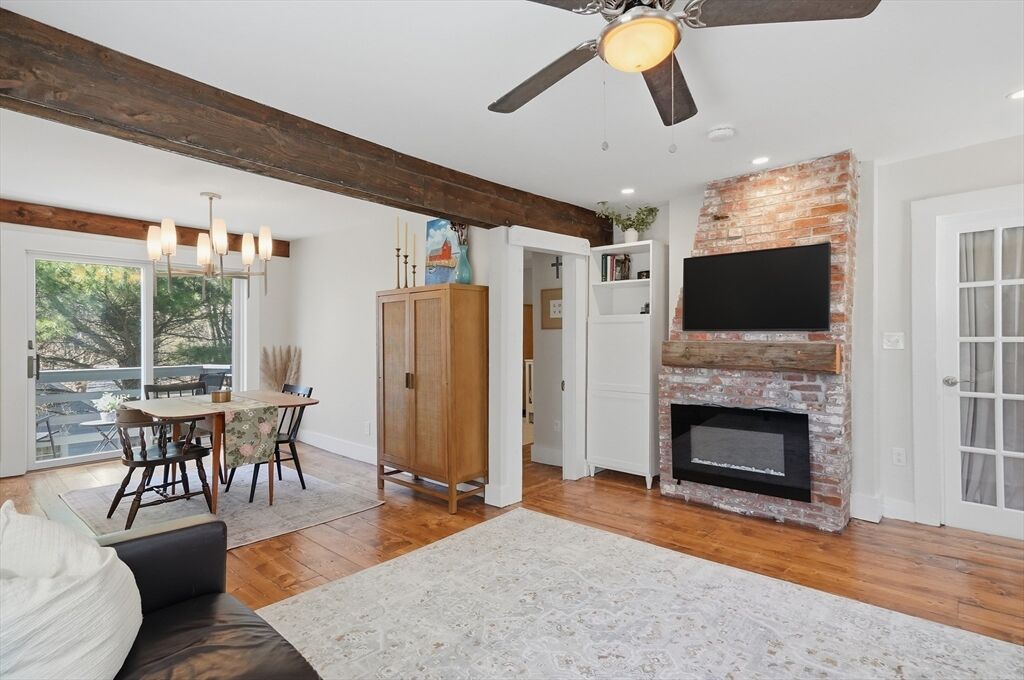 Property Photo:  28 Village Street 2  MA 01945 