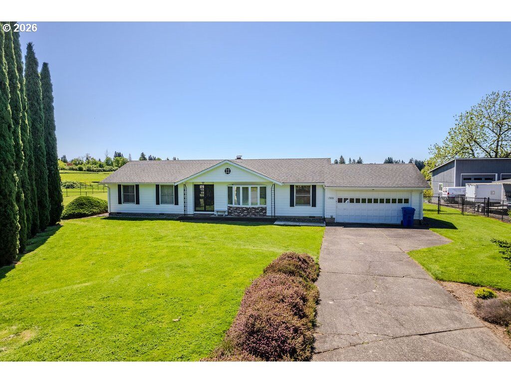 Property Photo:  17820 SE Emi St  OR 97089 