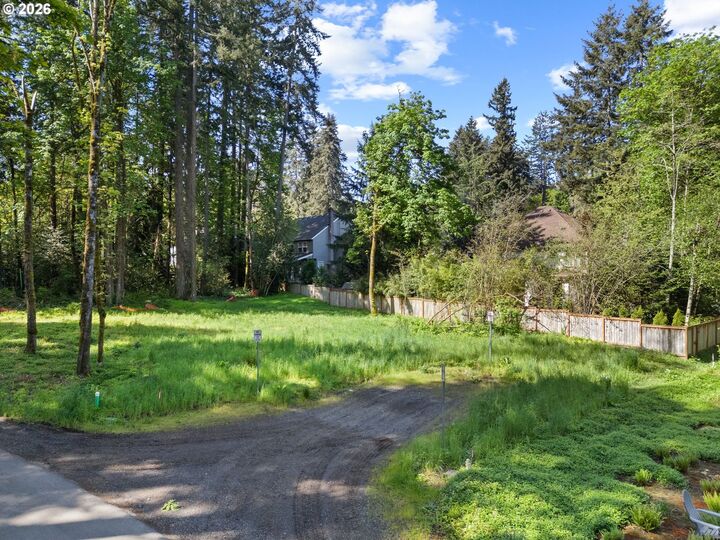 Property Photo:  SW 33rd Ave  OR 97219 